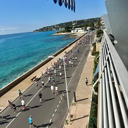 Casa Sud Menton - Bord De Mer - Vue Mer Panoramique Plage Promenade En Bas - Terrasse - Wifi - Appt Entierement Renove Apartment *