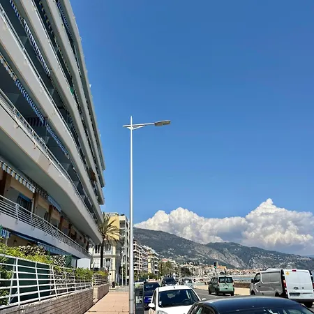 Casa Sud Menton - Bord De Mer - Vue Mer Panoramique Plage Promenade En Bas - Terrasse - Wifi - Appt Entierement Renove Apartment Menton